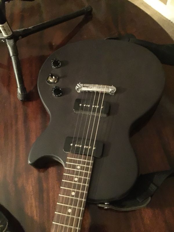 2 Electric Guitar’s One Price