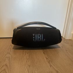 JBL Boombox 