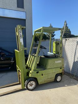 Clark forklift