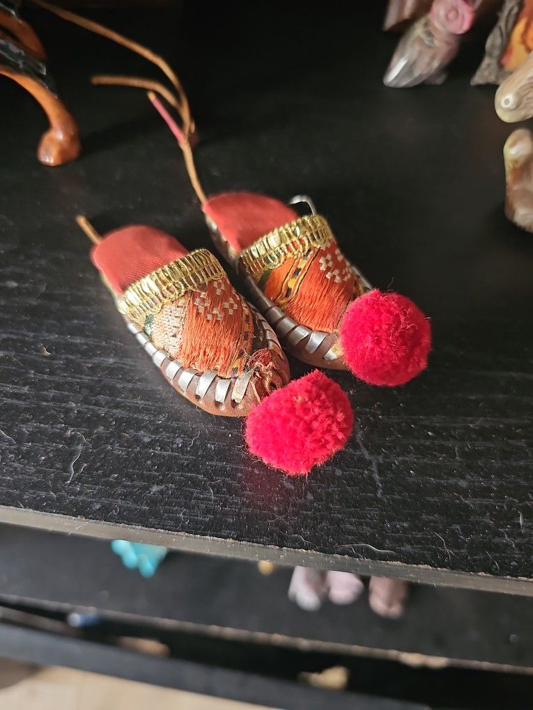 2 Mocassins