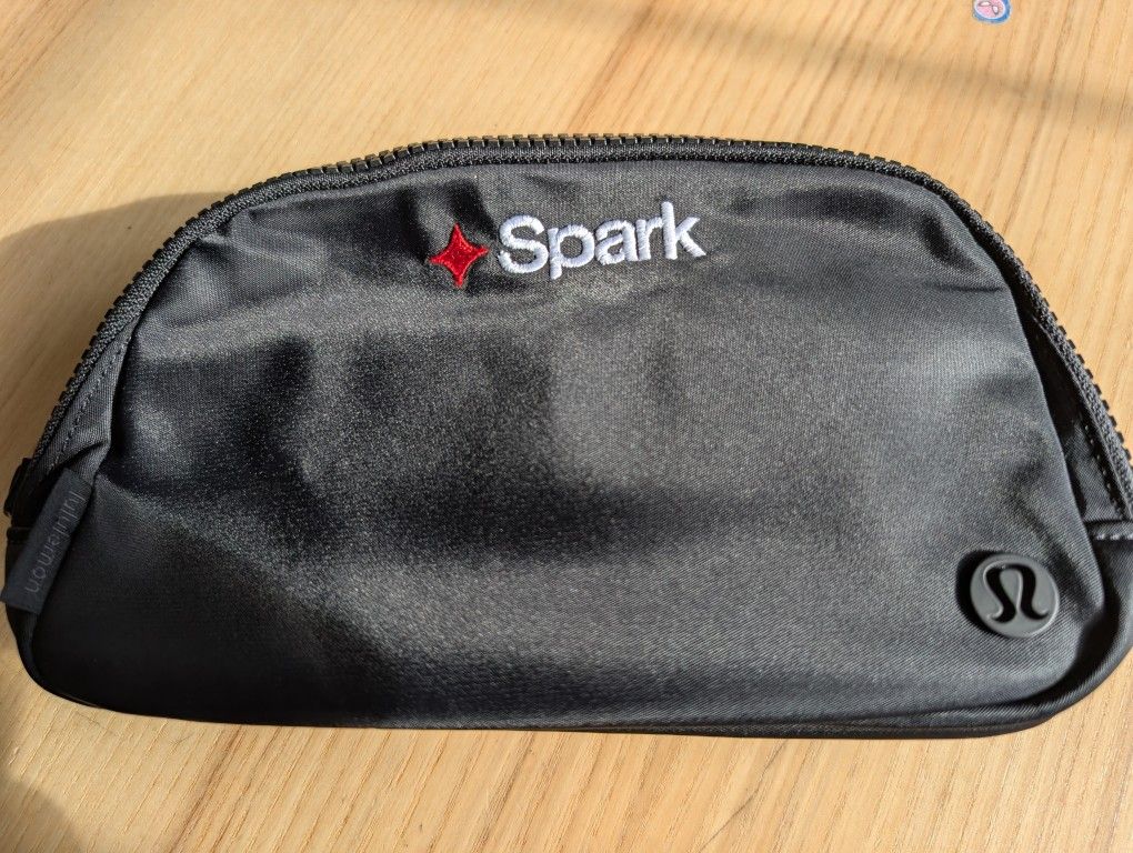 Lululemon & Spark Everywhere 1L Belt Bag BNWT