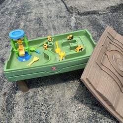 Step 2.   2n1 Sand And Water Table With Lid And Toys 