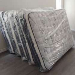 QUEEN PILLOW TOP ORTHOPEDIC MATTRESS SET WHIT BOX SPRING ✅️
