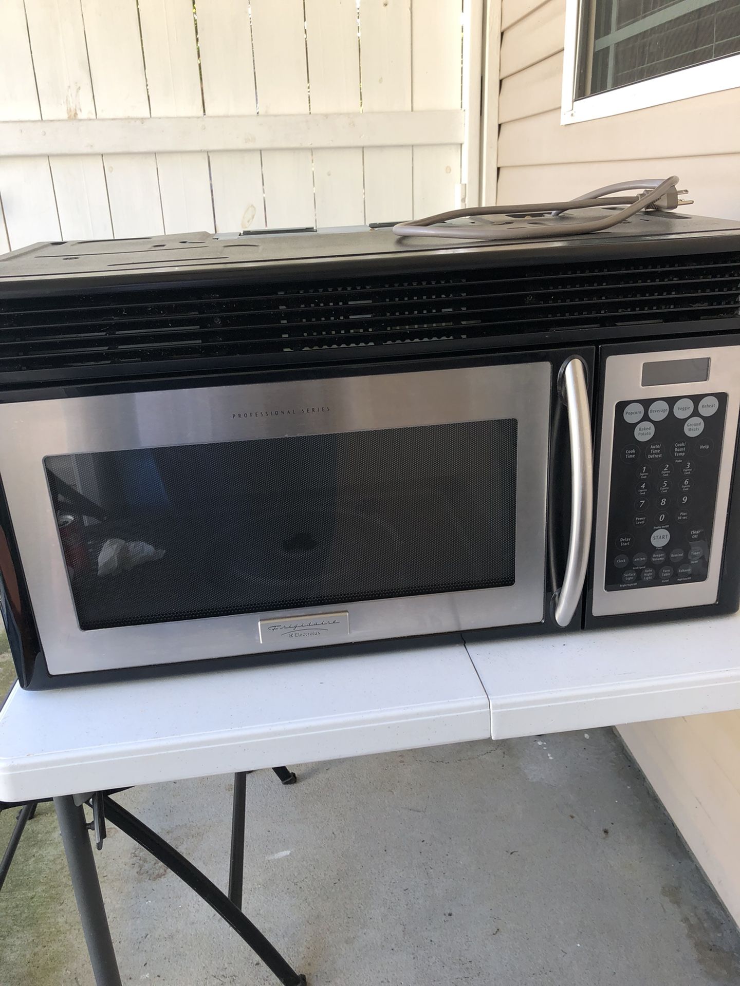 Frigidaire Microwave Oven