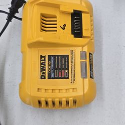 NEW DEWALT FAST CHARGER 60$