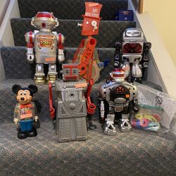 Vintage Toy Robots 