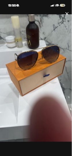 Louis Vuitton Aviator Sunglasses with Box