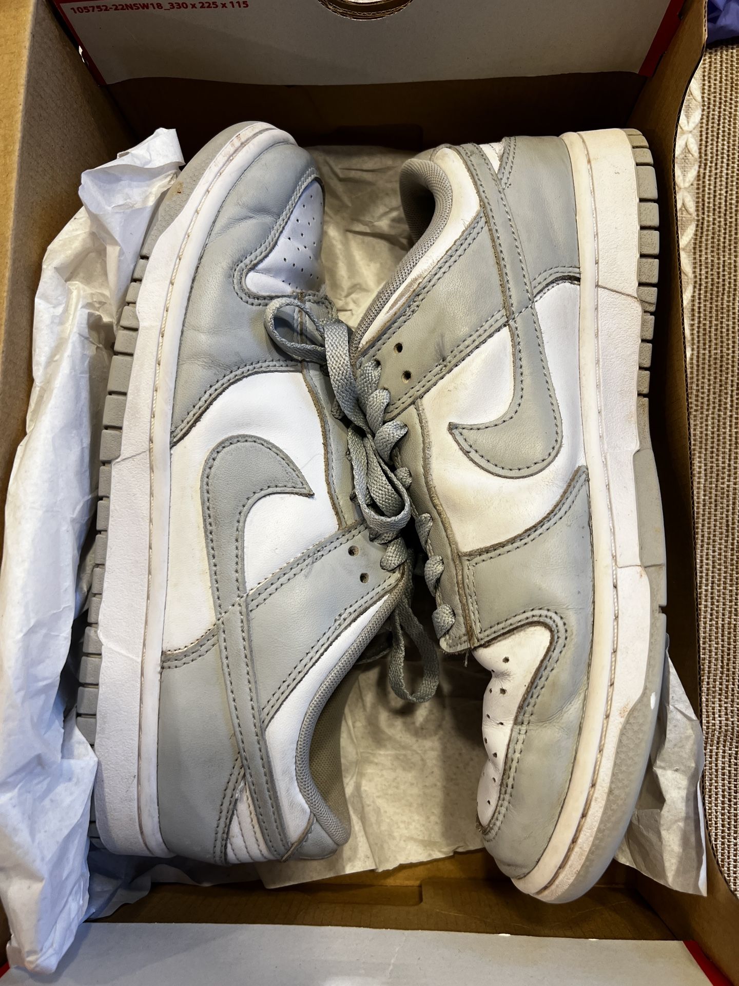 Men’s Whit Grey Nike Dunks Low Retro Size 9 1/2