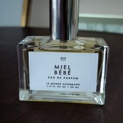 New MIEL BÉBÉ Perfume (See Details)