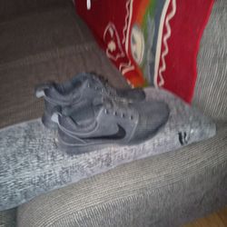 Nike Shoes Size 7