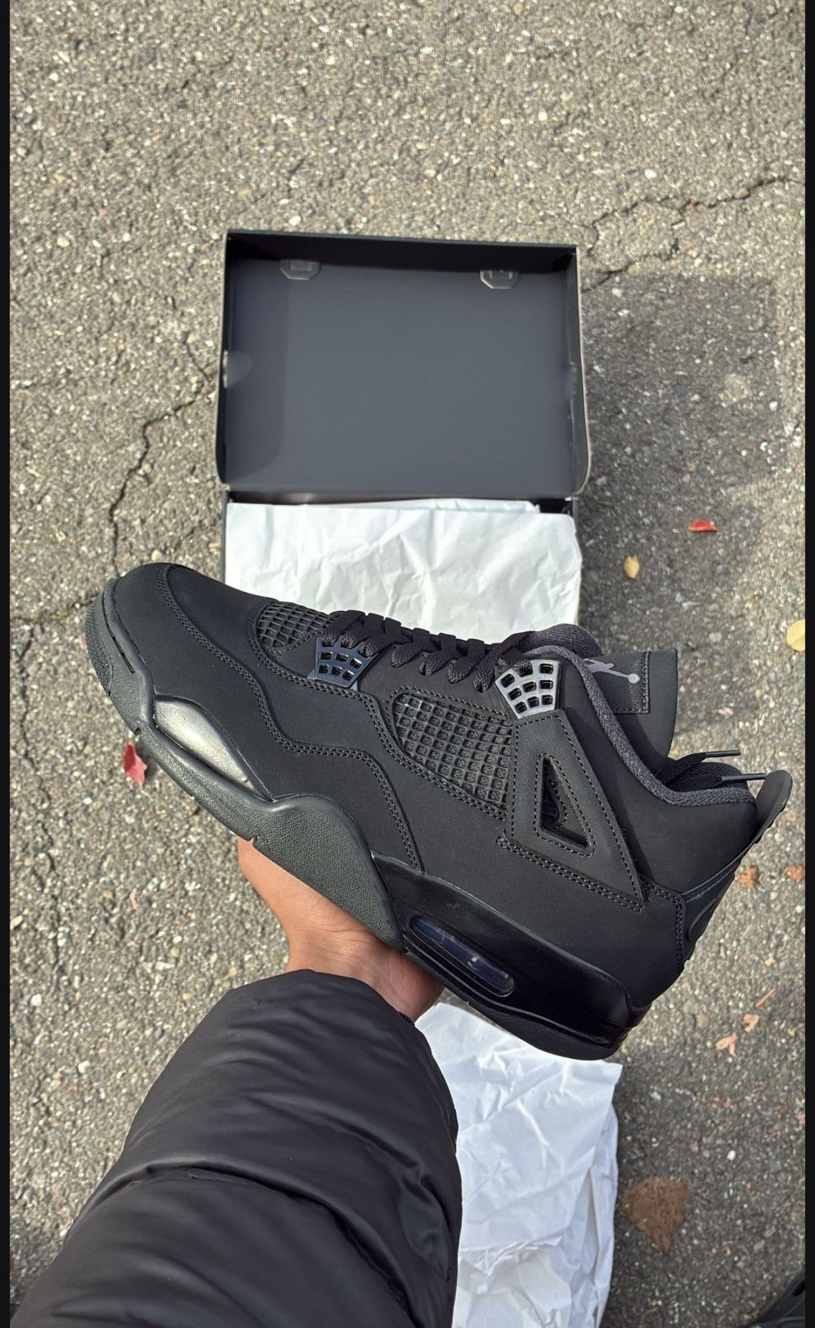 Jordan 4 Black Cat Size 10.5