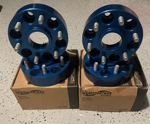1.5” SpiderTrax Hub Centric Wheel Spacers (Nissan 6 X 4.5”)
