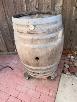 Oak wine barrel smoker