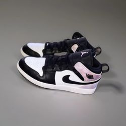 Jordan 1 Mid SE Zen Master Black White Pink Size 3Y Youth GS