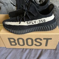 Yeezy 350 Oreo Size 11.5