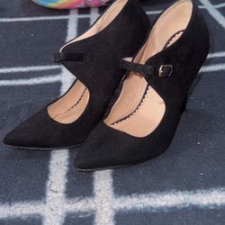 Black Heels 7 1/2