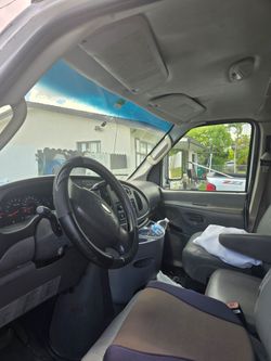 2006 Ford E-350