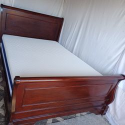 Queen Size Bed  / Cama  Queen
