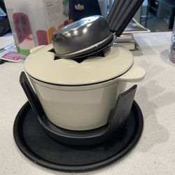 Fondue Pot With Accessories