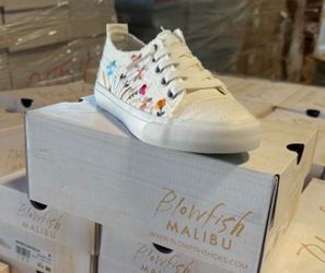 Blowfish Women's Malibu Vivid Floral Embroidered Canvas Oxford Sneakers
