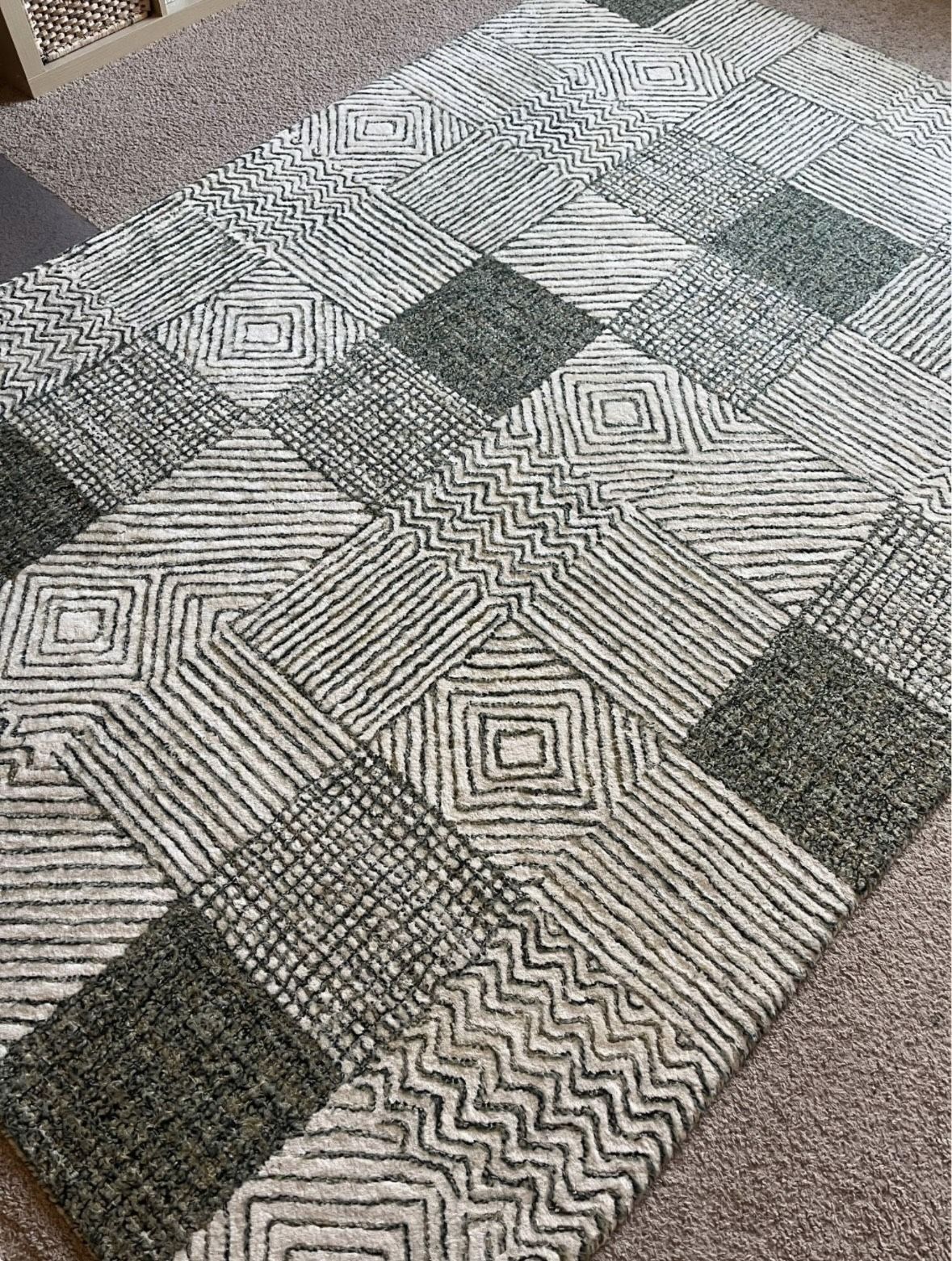 Crate & Barrel Wool Rug 6x9
