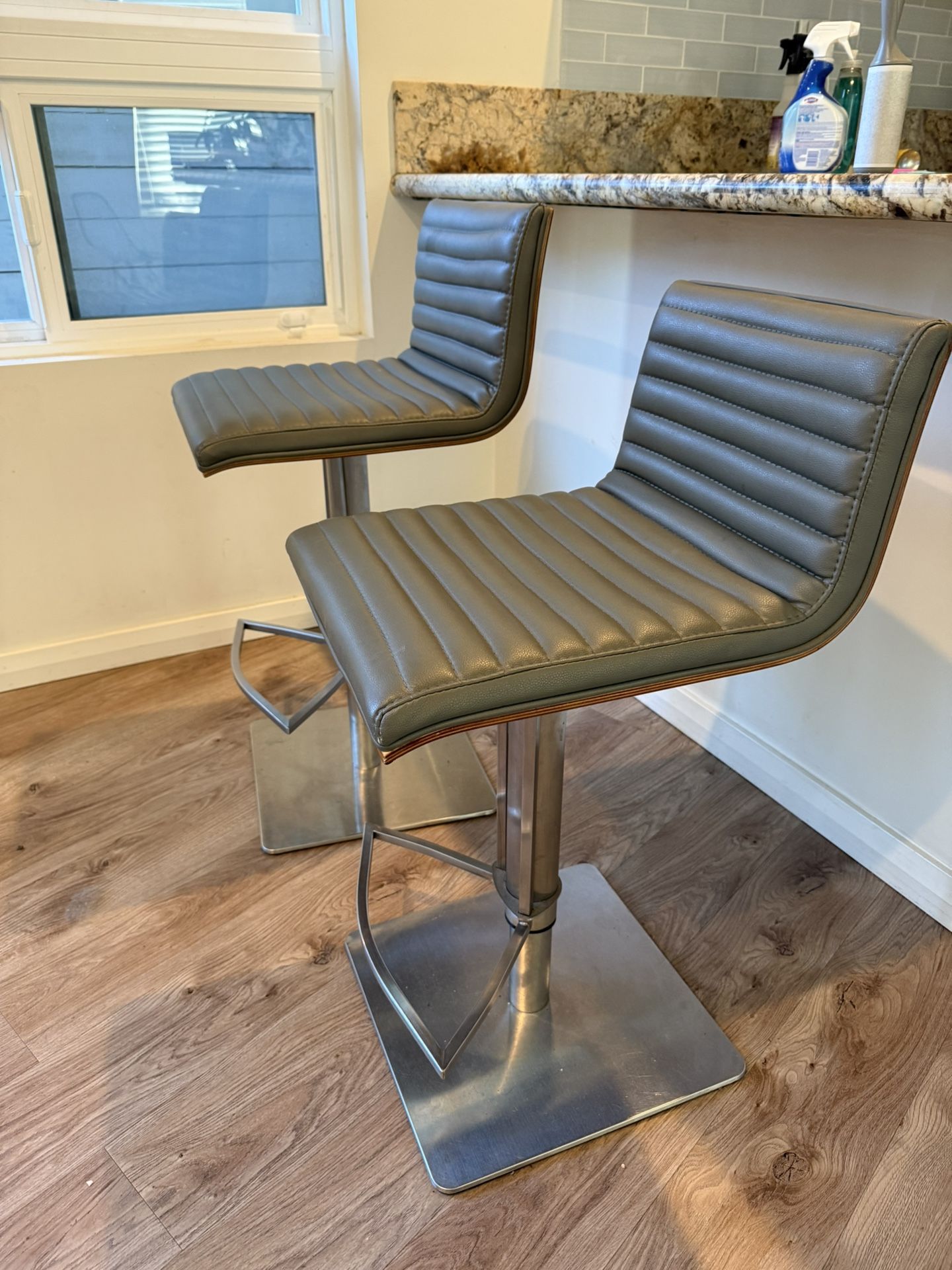 Scandinavian Design Adjustable Barstools