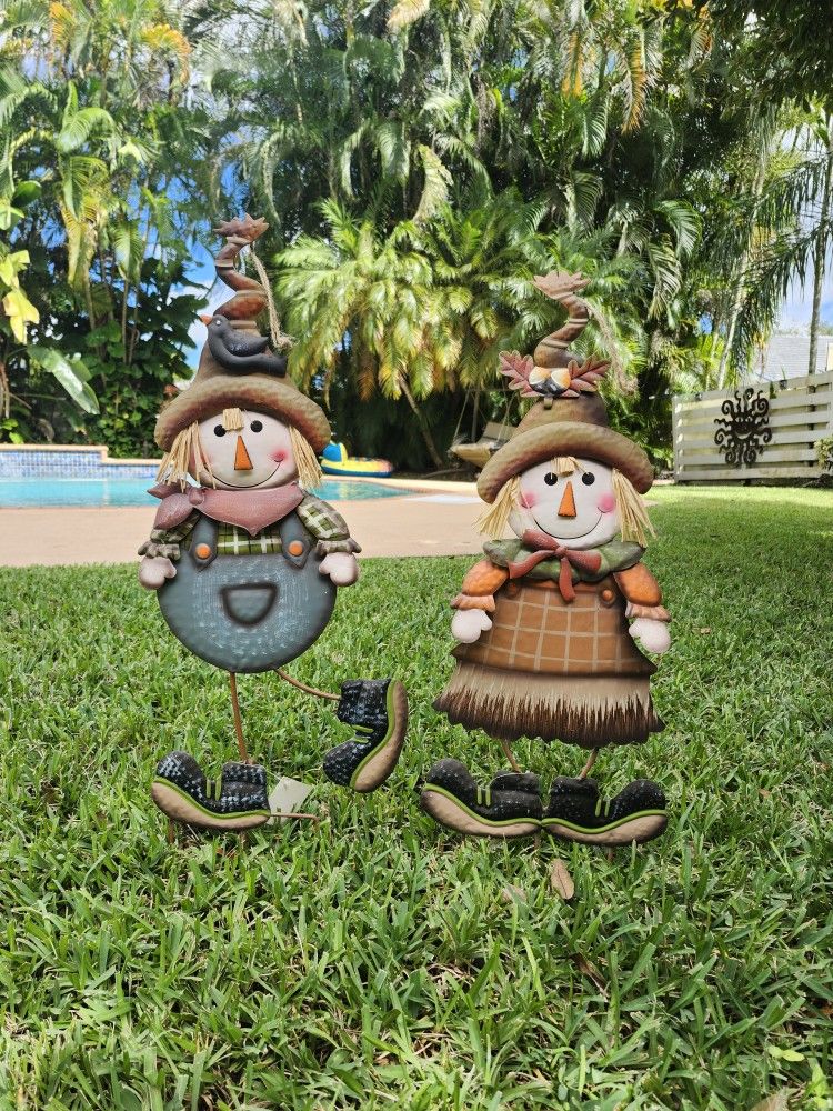 FALL YARD DECOR