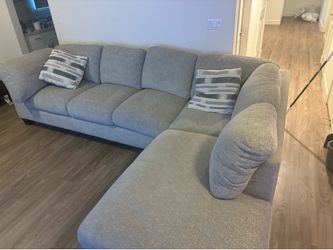 Trinton 2pc Sectional With Right Chaise