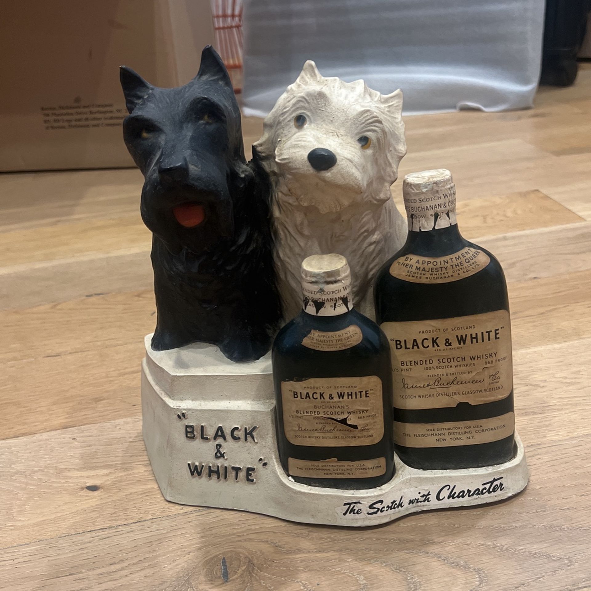 VINTAGE Black & White Scotch Whisky Dogs Store Display RARE