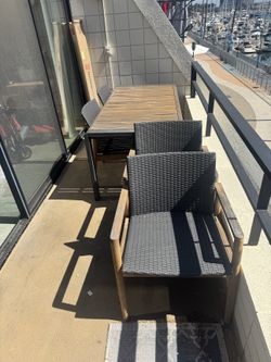 Wood Slat-Top Patio Dining Set + 4 Wicker Chairs + Umbrella