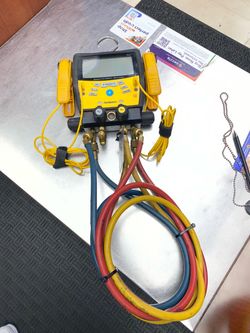 Fieldpiece SM482V SMAN Wireless 4-Port Refrigerant Manifold Kit