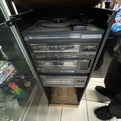 Vintage Soundsystem with record player and extra storage for records
