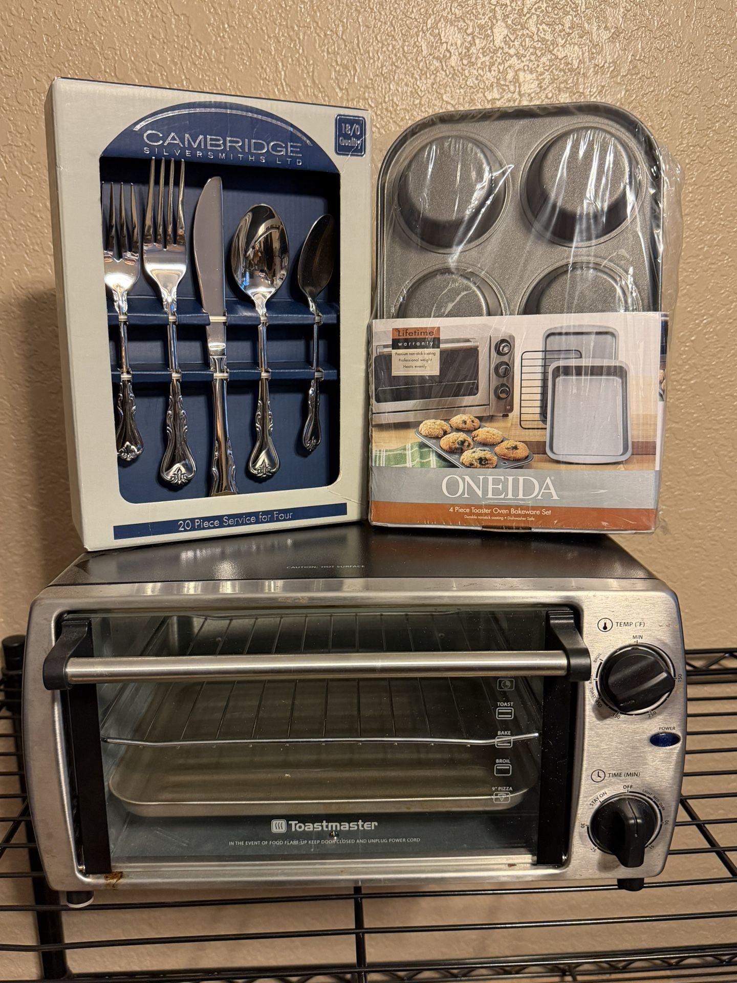Oven W/ Extras 