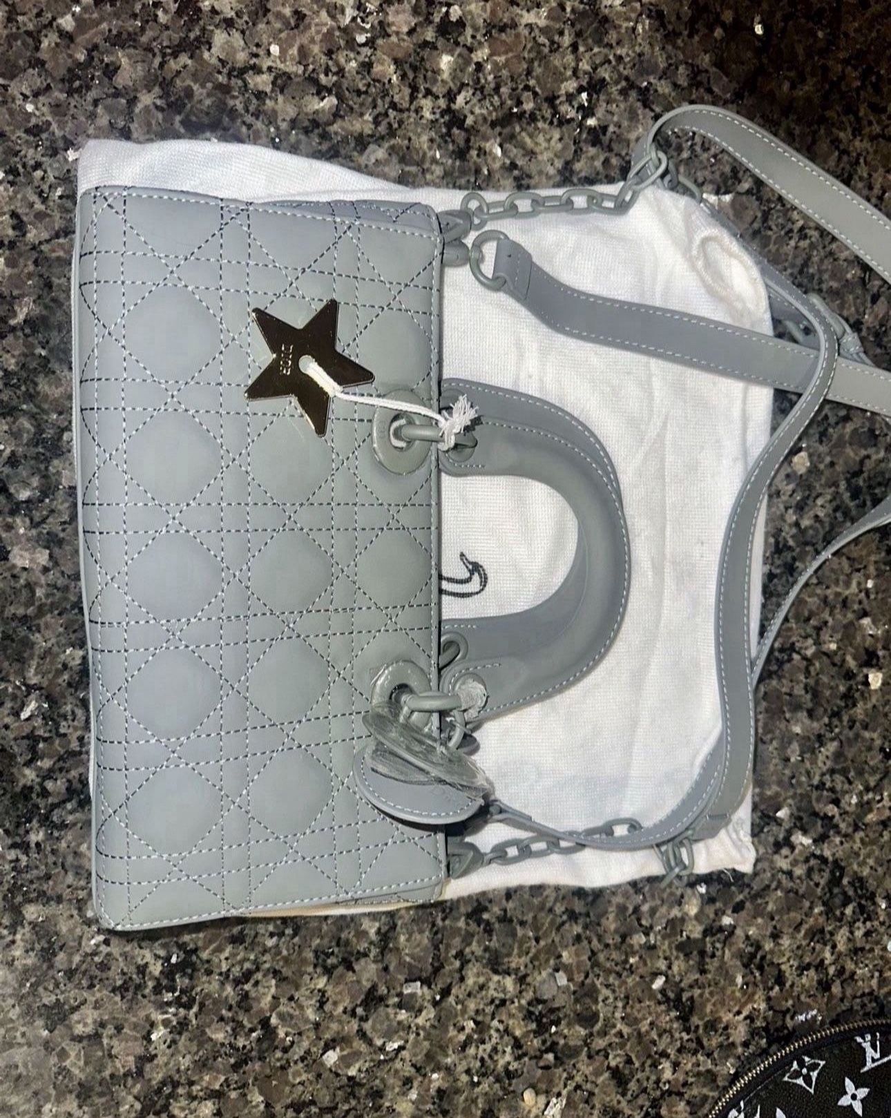 CHRISTIAN DIOR Medium Lady D-Joy Bag