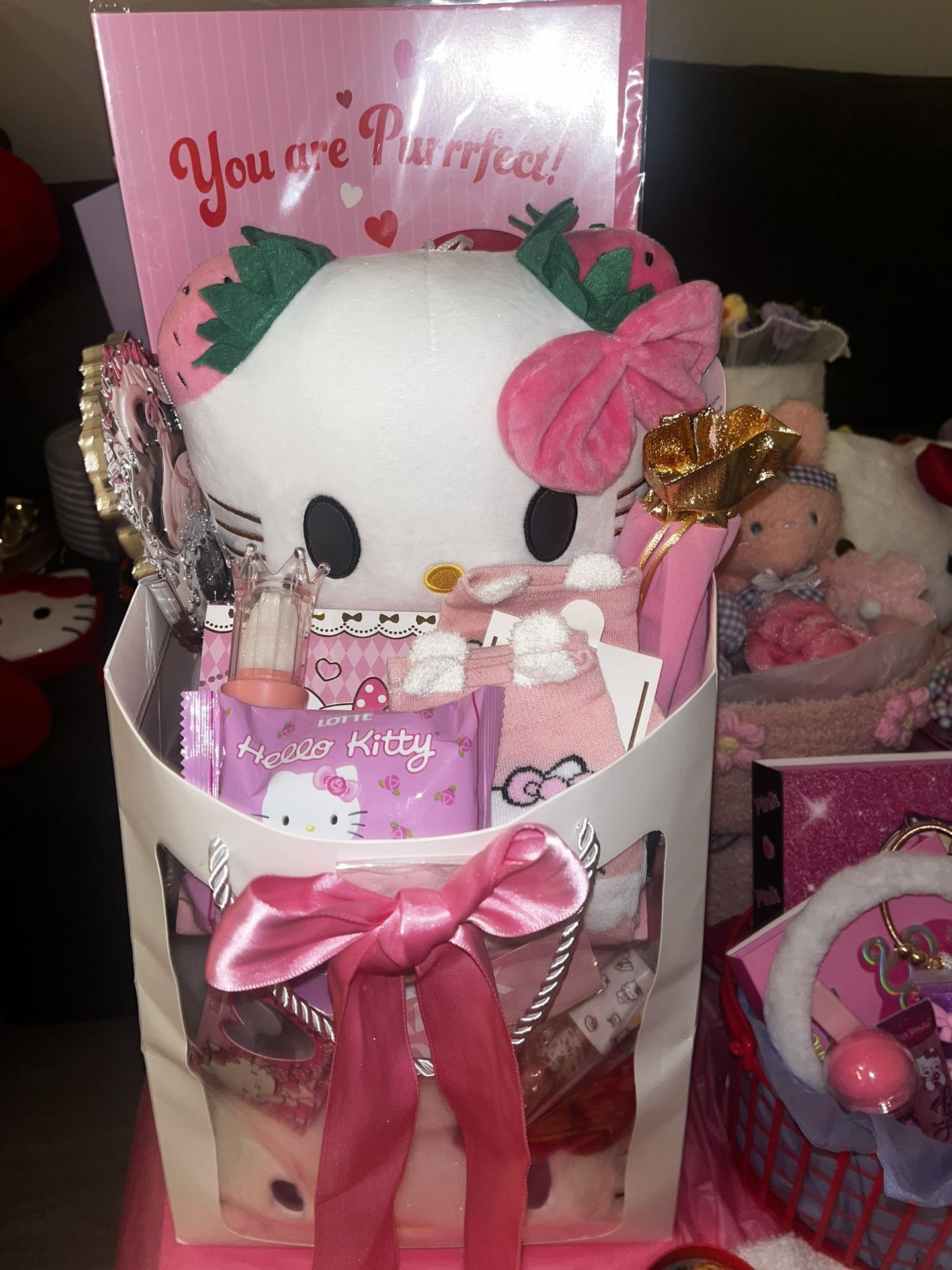 hello kitty coquette gift bag 