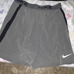Nike Shorts And Joggers (size l)