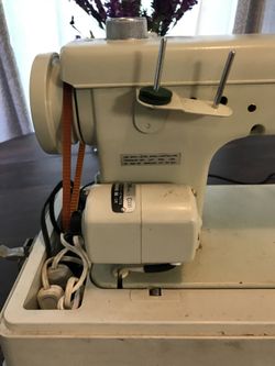 brother 781 Vintage Sewing Machine for Sale in Winder, GA - OfferUp