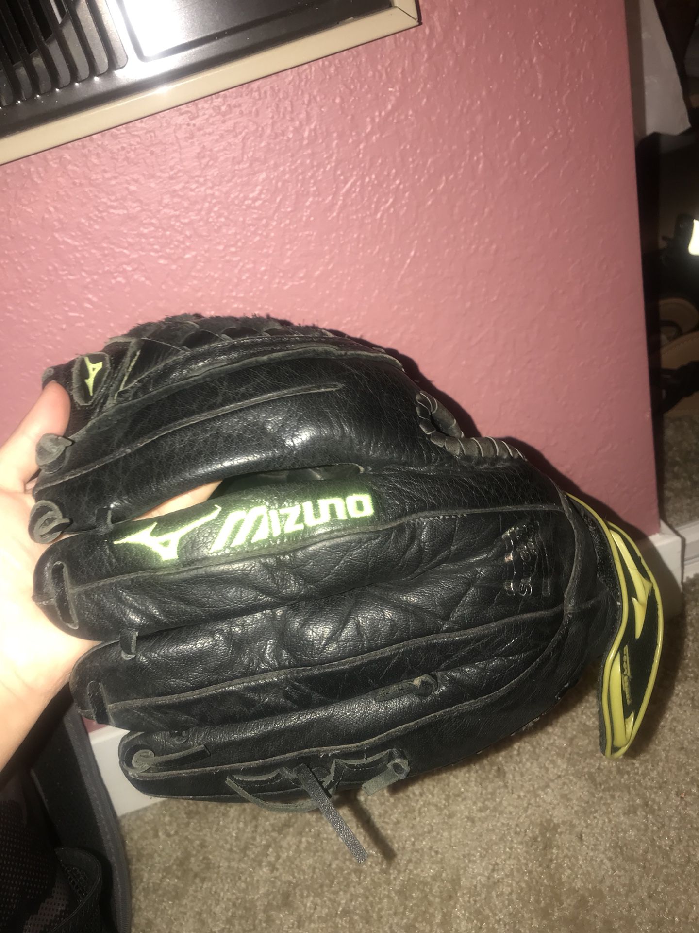 Mizuna 12Inch Left Hand Softball Glove