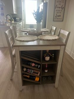 Dinning table and 4 chairs