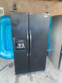 Refrigerator brand Whirlpool side by side ice maker not working 60 days of warranty free delivery and install only first floor