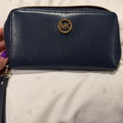 Michael Kors Wristlet 