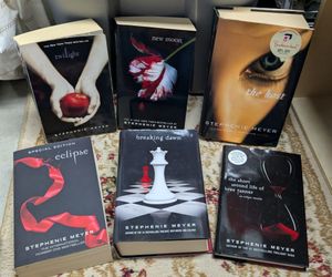 Twilight saga series set & more Stephanie Meyer books