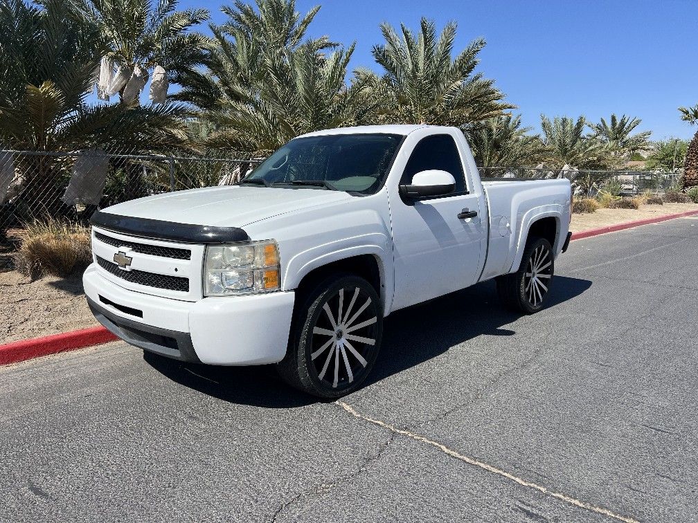 2009 Chevy Silverado V8 5.3 Short Bed