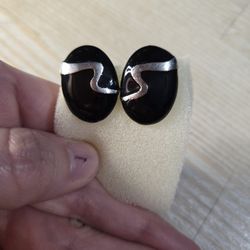 Vintage Black Enamel Silver Tone Clip-On 