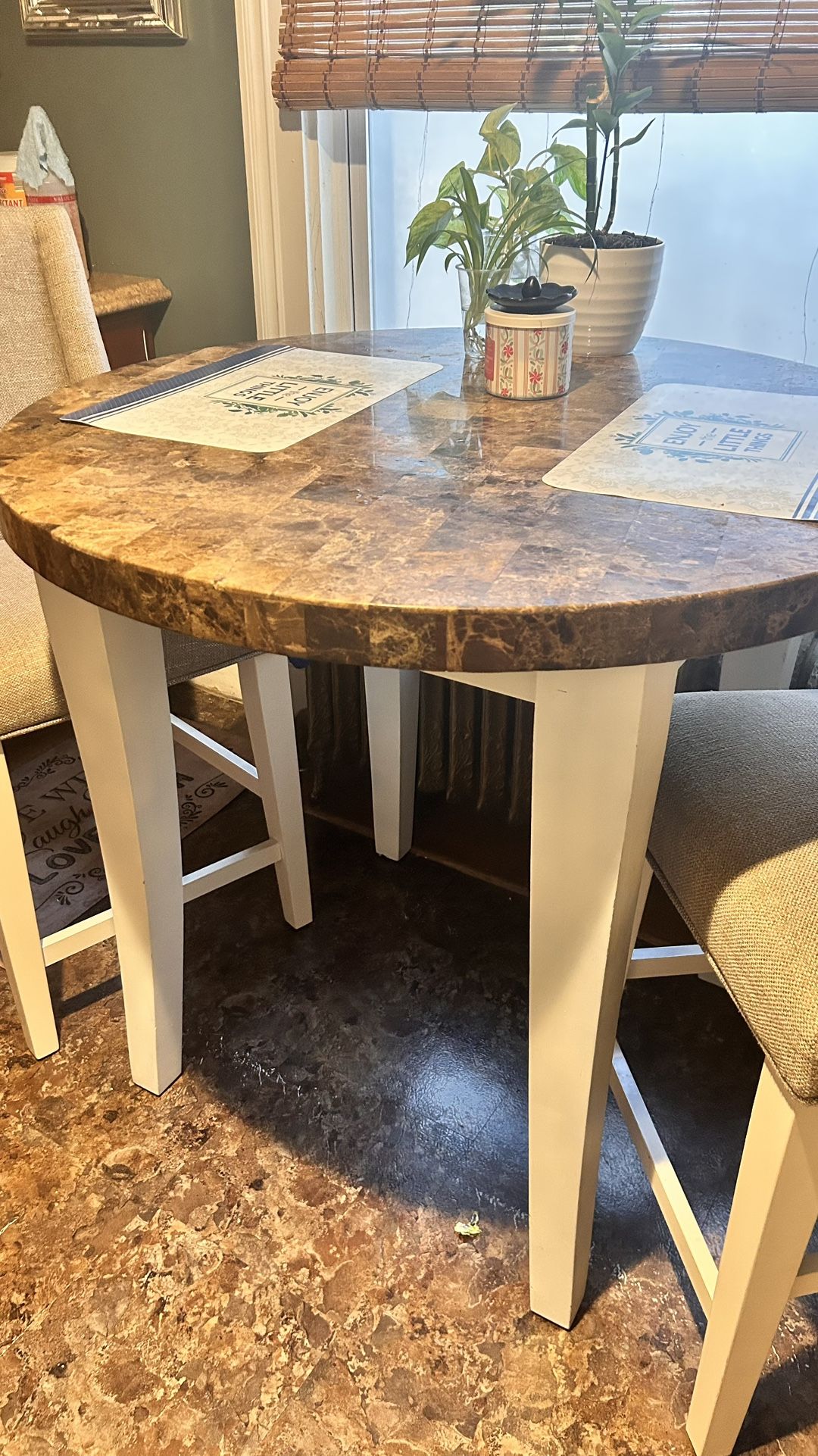 Dinning Table 