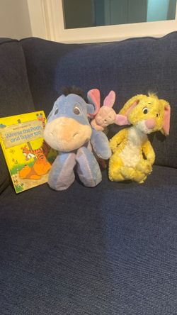 Winnie Pooh Book & Eeyore W/Piglet And Rabbit Plush