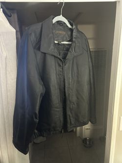Men’s St. John’s bay XL Genuine Leather Jacket