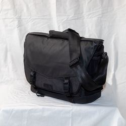 Tenba DNA 13 DSLR Messenger Bag – Like New, Original Owner