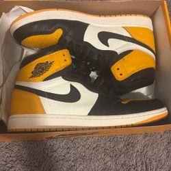 Air Jordan 1 Retro High OG ‘Yellow Toe’ Size 10