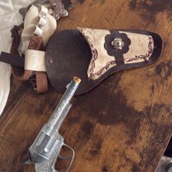 Antique Hurley Boys Cap Gun And Holster 